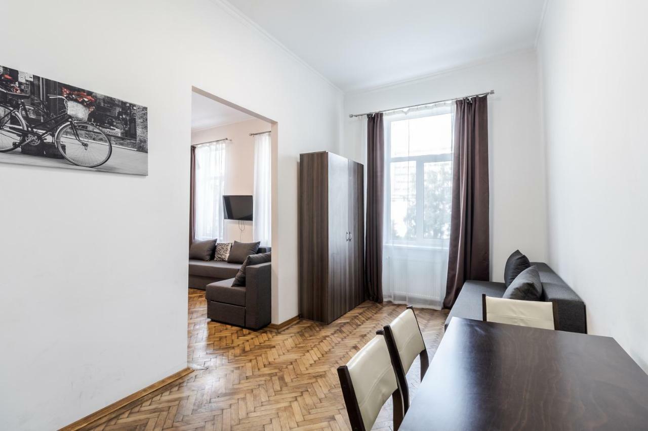 Kumpel Apartment Leopoli Esterno foto
