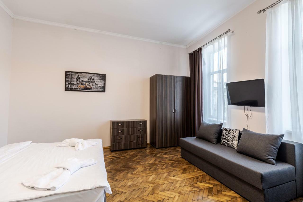 Kumpel Apartment Leopoli Esterno foto