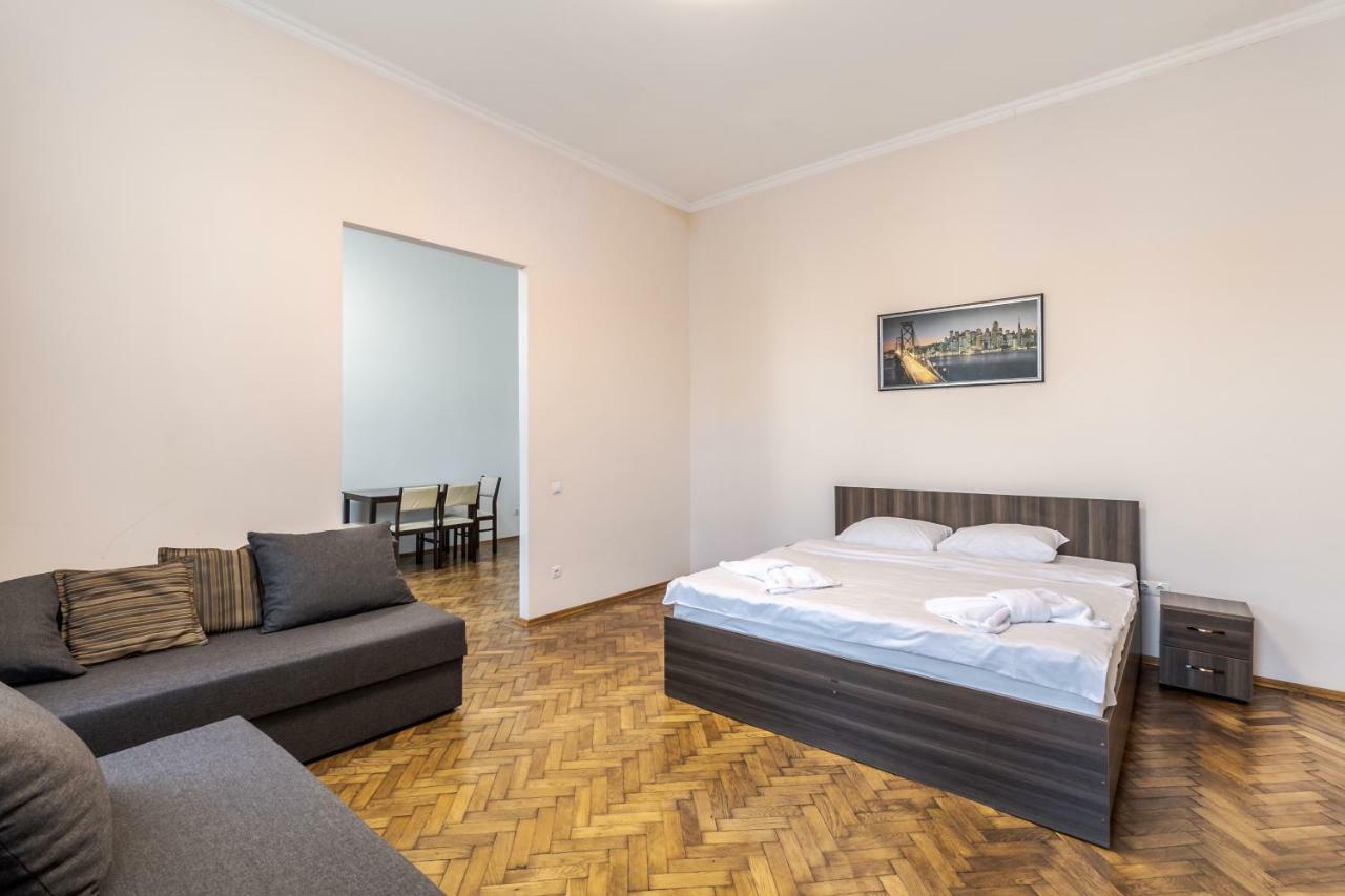 Kumpel Apartment Leopoli Esterno foto