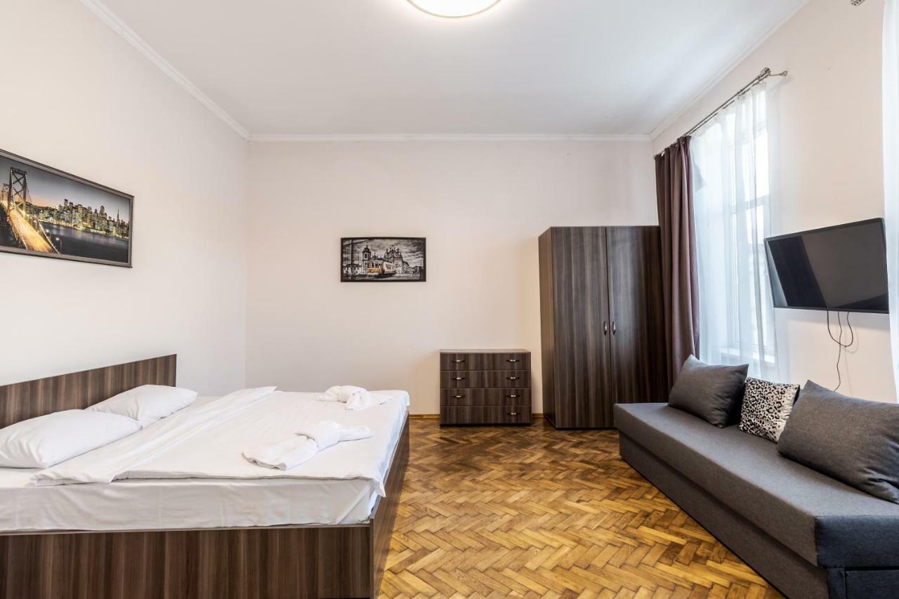 Kumpel Apartment Leopoli Esterno foto